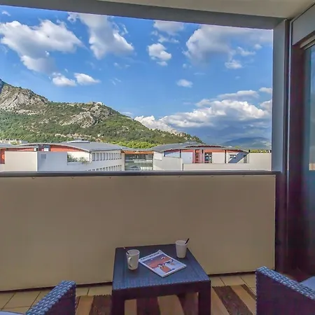 Standing Europole, Garage Prive, Calme, Netflix Apartment