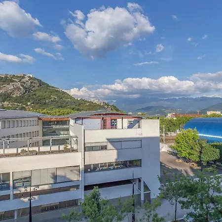 Apartment Standing Europole, Garage Prive, Calme, Netflix