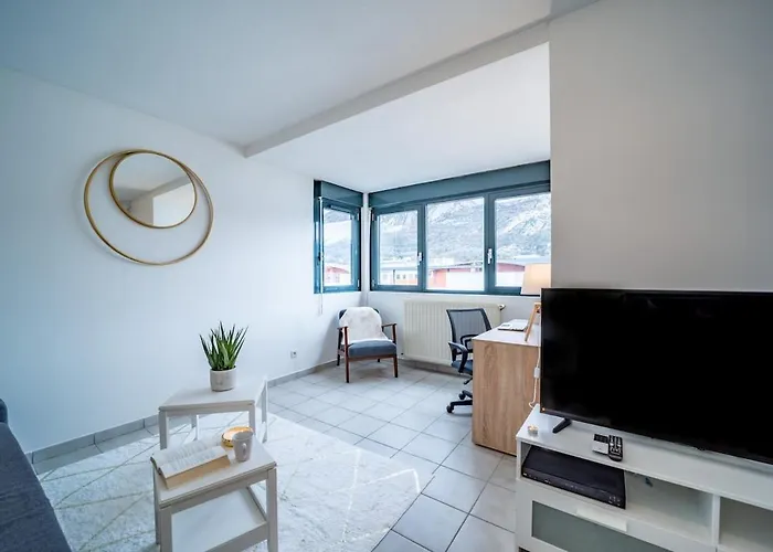 Standing Europole, Garage Prive, Calme, Netflix