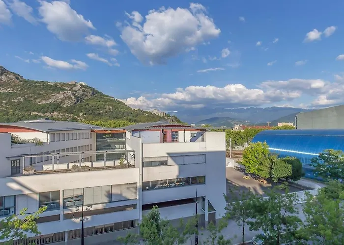 Lägenhet Standing Europole, Garage Prive, Calme, Netflix